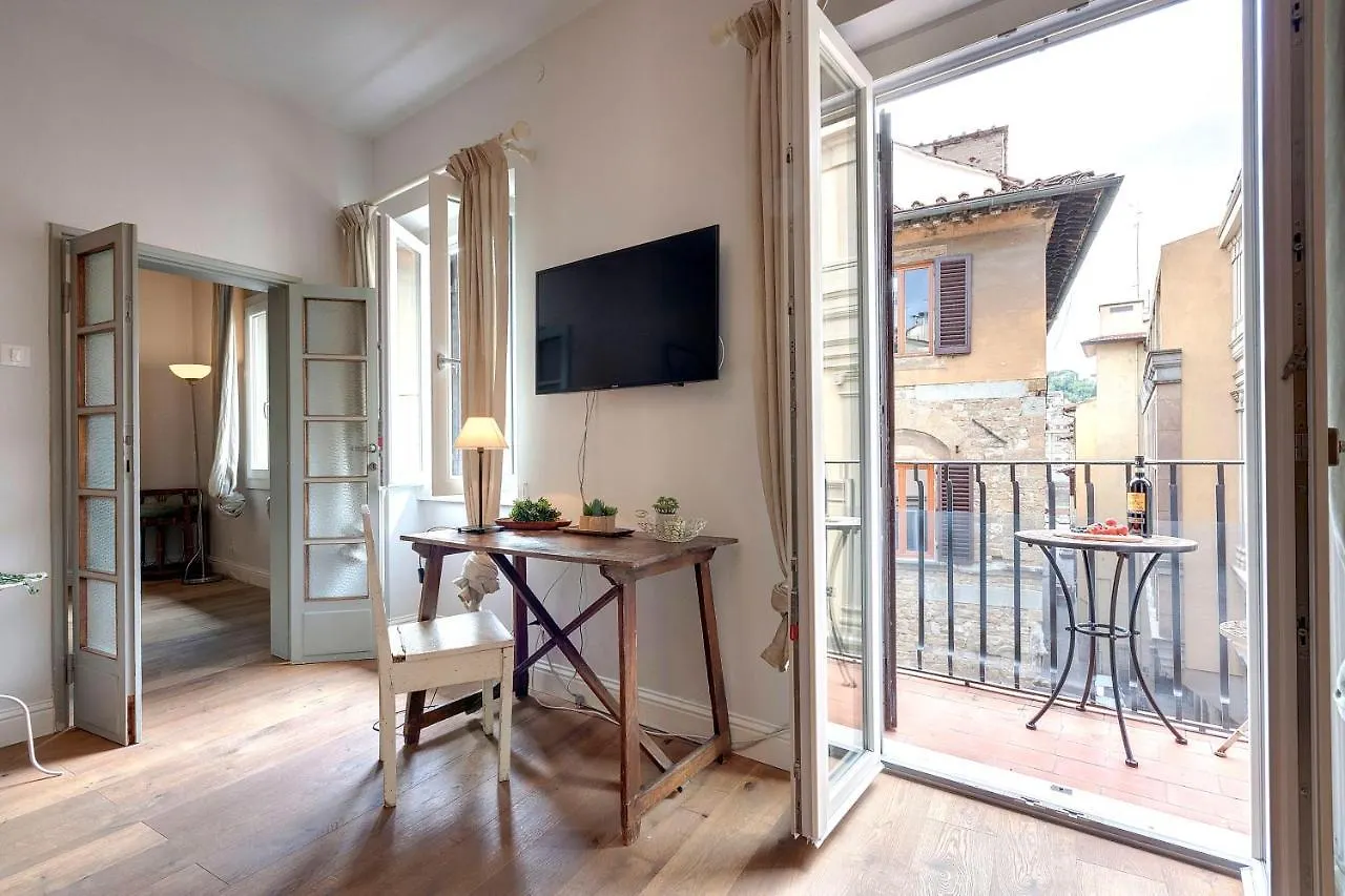Nori Apartment By Mamo Florenz
